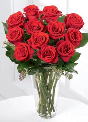 The FTD Red Rose Bouquet