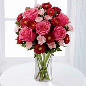 The FTD Precious Heart Bouquet