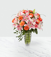 The FTD Sweetly Stunning Luxury Bouquet