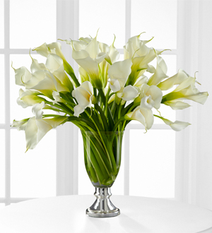 The FTD Musings Luxury Calla Lily Bouquet by Vera Wang