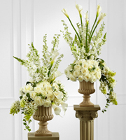 The FTD Classic White Arrangement