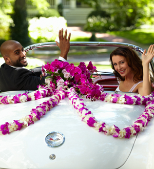 The FTD Promise of Love Car Dcor