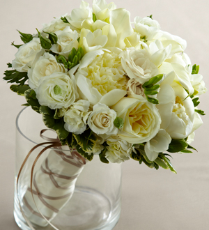 The FTD Romance Eternal Bouquet