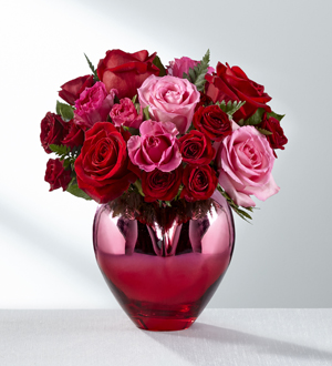 The FTD Hold Me in Your Heart Rose Bouquet